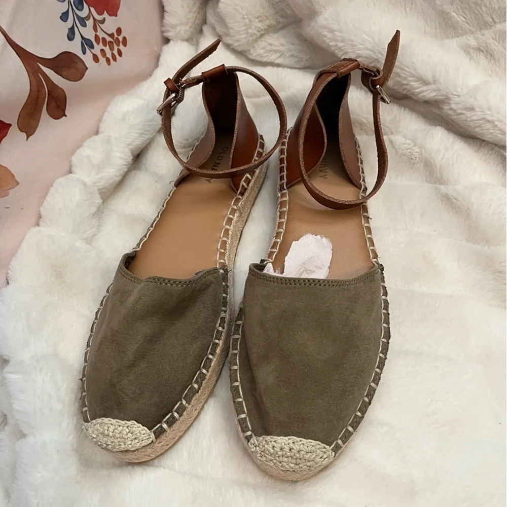Old Navy 9 Faux Leather Suede Modern Boho Casual Goblincore Espadrille Flats